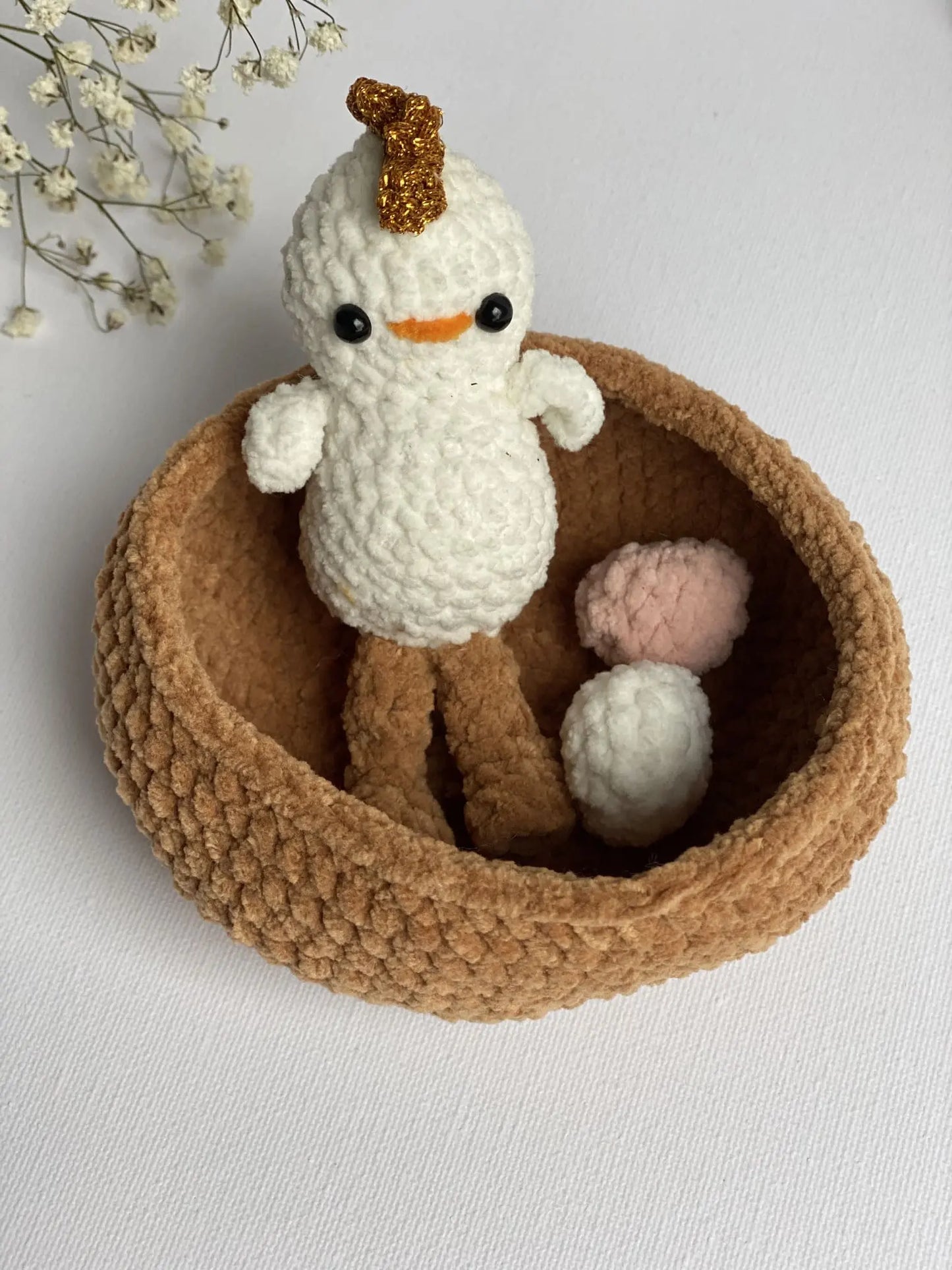 tchiptchip pattern crocheted chick in nest
